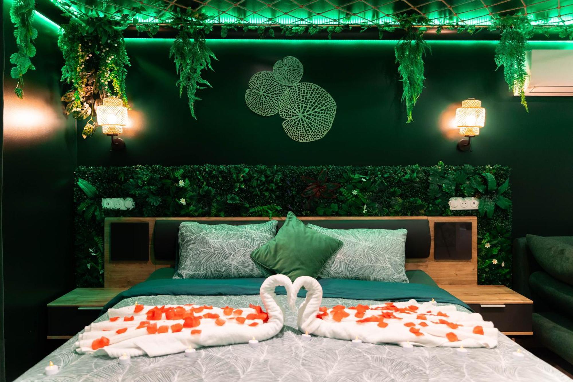 L'Oasis Tropicale, Jacuzzi, Love Room Roppenheim Exteriör bild